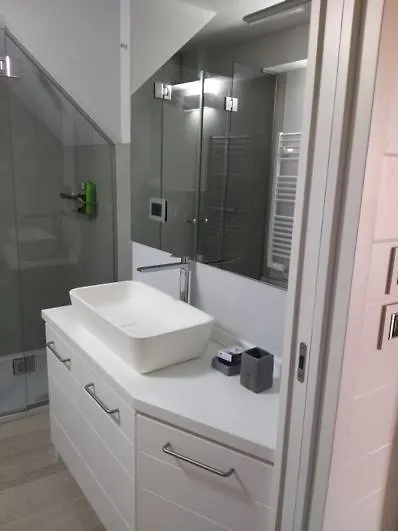 La Casa Di Tommy Apartment Rapallo